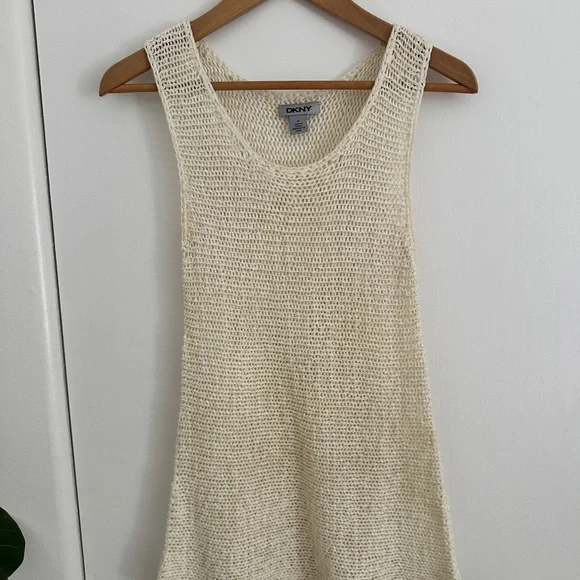 DKNY Cream Open Knit V Neck Sleeveless Tank Size M - Picture 1 of 2